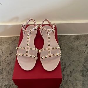 Valentino Garavani Rockstud PVS Sandals Water Rose 38